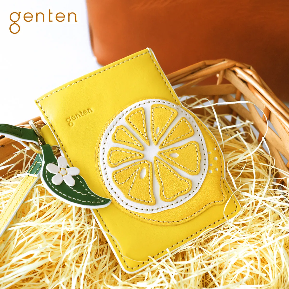 [ 2026年 春夏新作 ]  genten ゲンテン Fruit market フルーツマーケット はみ出しパスケース「レモン」 45045