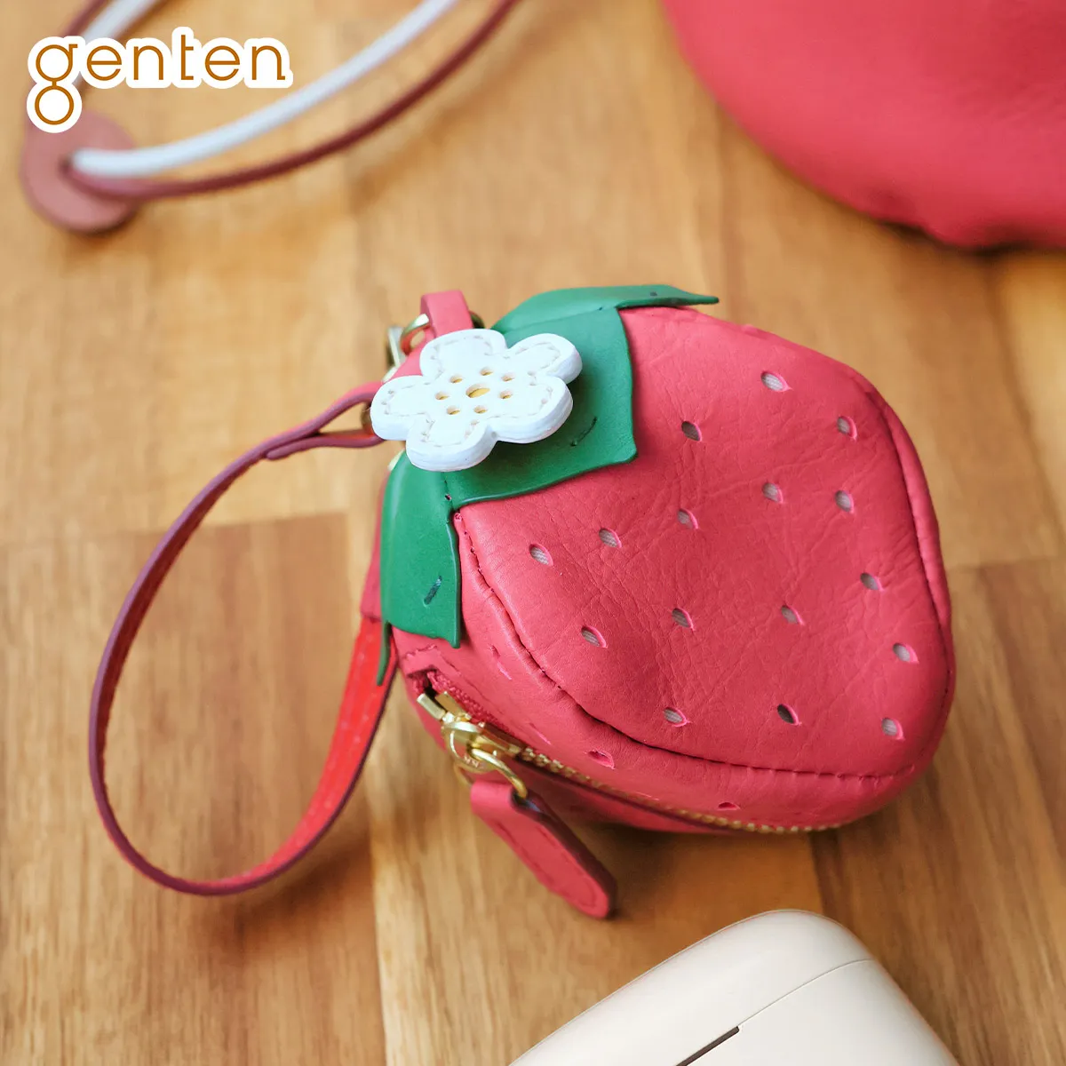 [ 2026年 春夏新作 ]  genten ゲンテン Fruit market フルーツマーケット 立体チャーム「いちご」 45048
