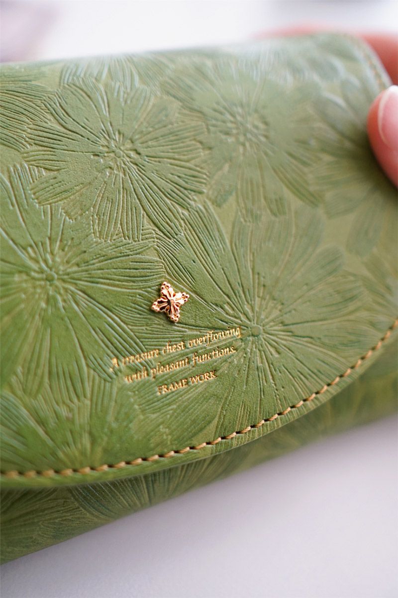 FRAME WORK フレームワーク マニフィーク 小銭入れ付き二つ折り財布 0041910