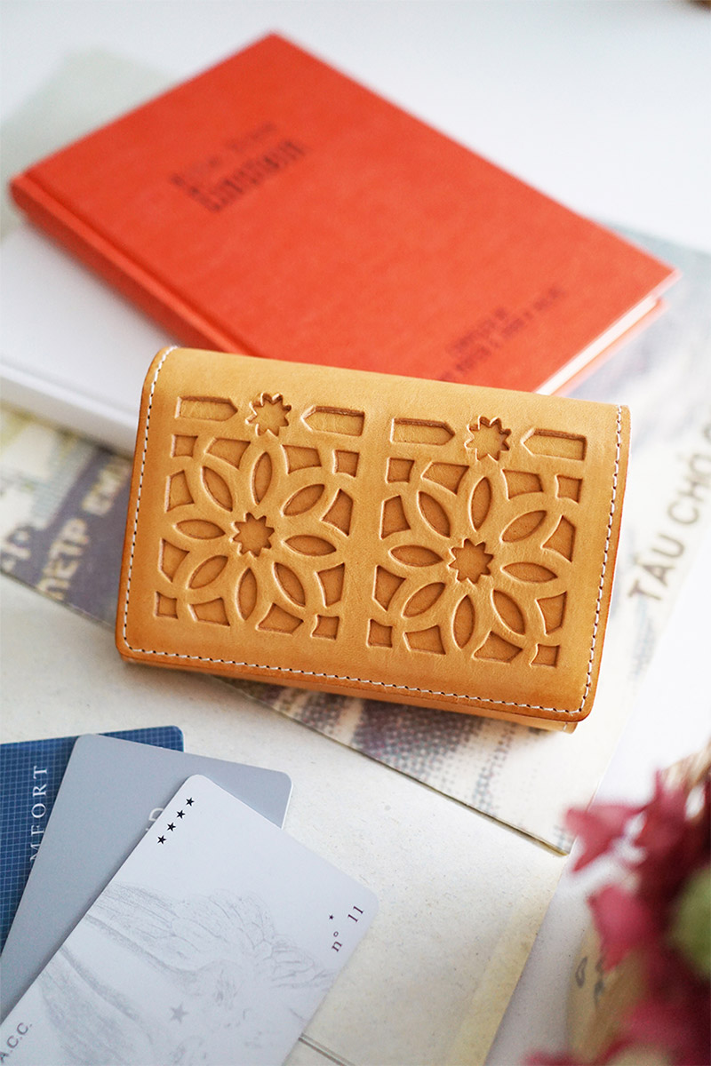 genten ゲンテン cut work カットワーク カードケース 40606(31630)