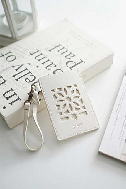 genten ゲンテン cut work カットワーク パスケース 40611