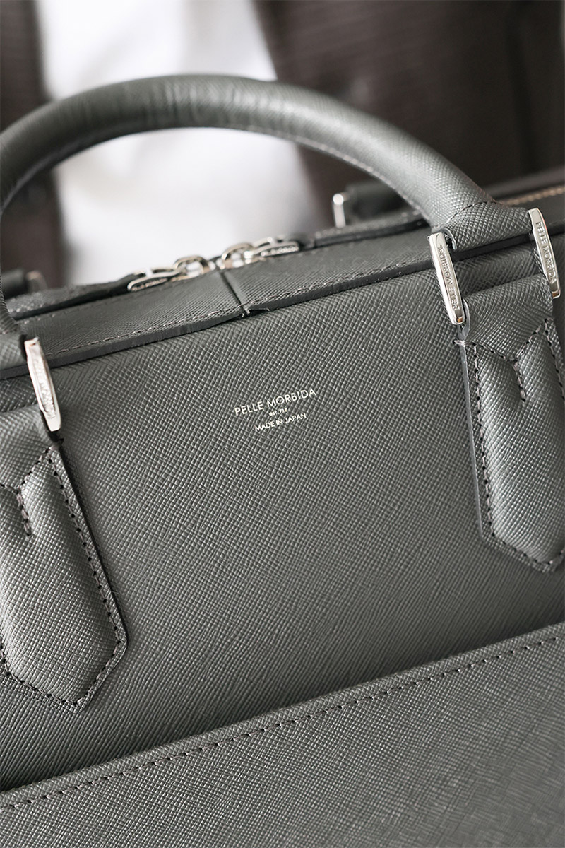 PELLE MORBIDA ペッレモルビダ Capitano キャピターノ エンボスレザー A4ブリーフケース 1室タイプ（ショルダーベルト付属） PMO-CA015