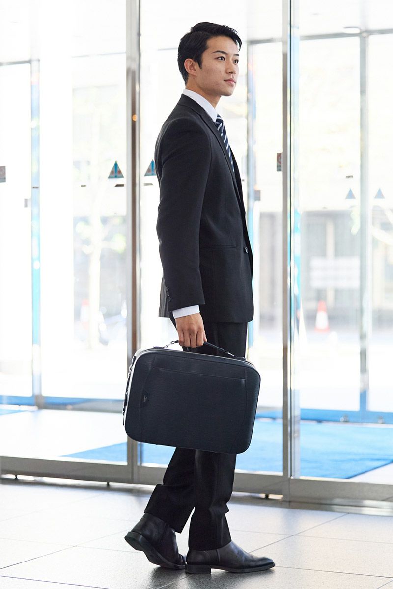 PELLE MORBIDA ペッレモルビダ Capitano キャピターノ エンボスレザー リュック型ブリーフバッグ PMO-CA207