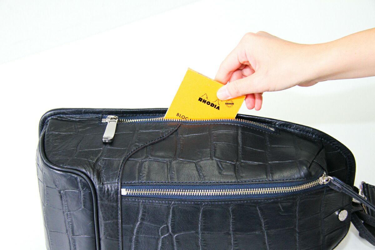 PELLE MORBIDA ペッレモルビダ Maiden Voyage メイデン ボヤージュ シュリンクレザー ショルダーバッグ PMO-MB032AELE