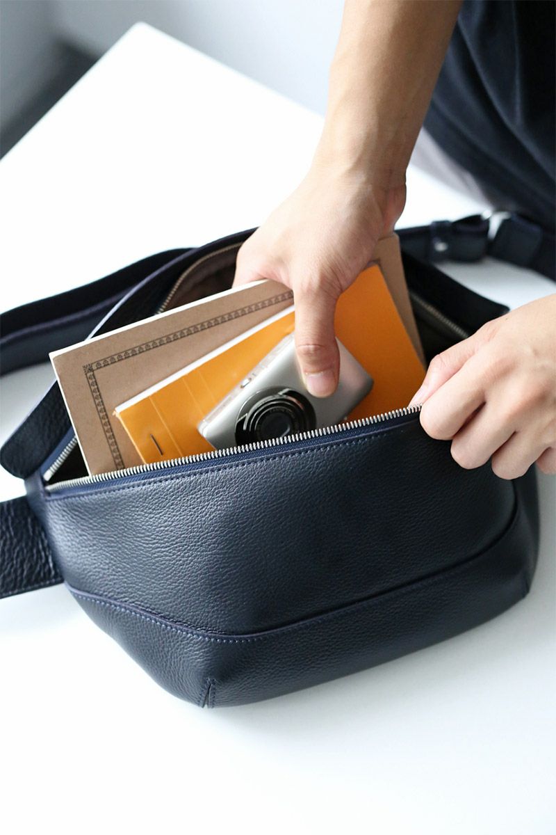 PELLE MORBIDA ペッレモルビダ Maiden Voyage メイデン ボヤージュ シュリンクレザー ボディバッグ PMO-MB057