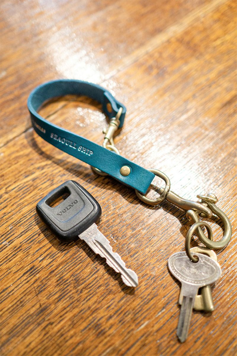 SEAGULL SHIP シーガルシップ ブラスシャックル+バニラ レザー キーホルダー SMM-200