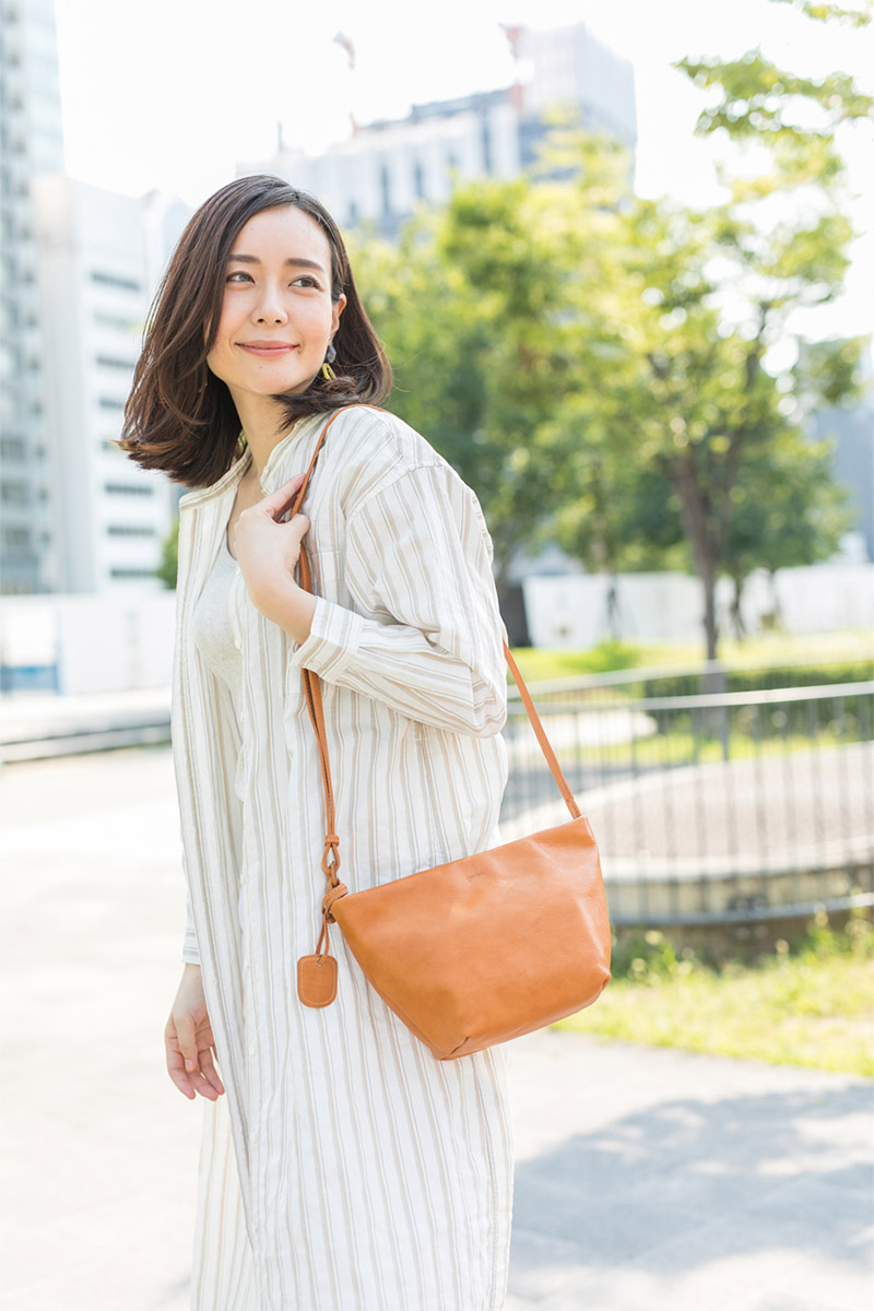 genten ゲンテン GOAT BASIC（ゴートベーシック） ミニショルダーバッグ 42410