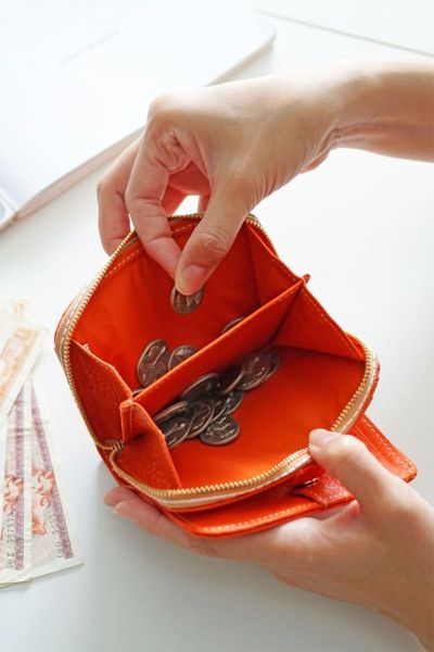 Dakota ダコタ イデーア 小銭入れ付き二つ折り財布 0031280（0030180