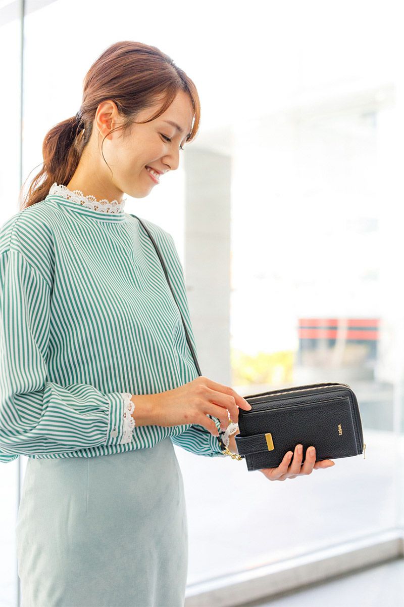 Lujan. ルワン お財布ショルダーバッグ 92529