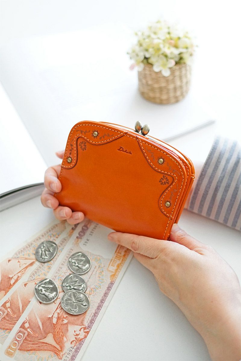 Dakota ダコタ マーゴット 小銭入れ付き二つ折り財布 0031601