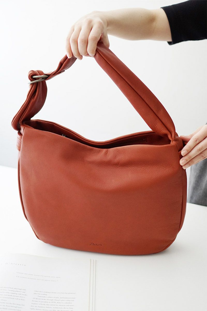 Dakota ダコタ ポルコ ワンショルダーバッグ 1034680