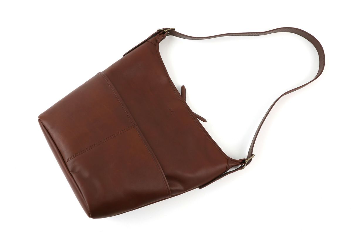 Dakota BLACK LABEL ダコタ ブラックレーベル AM8 ショルダーバッグ 1623903