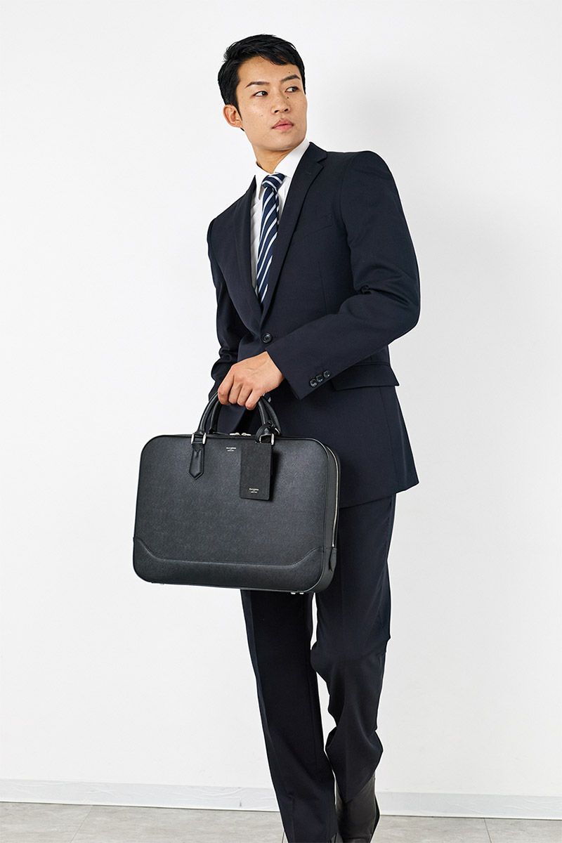 PELLE MORBIDA ペッレモルビダ Capitano キャピターノ エンボスレザー スリムブリーフバッグ PMO-CA018