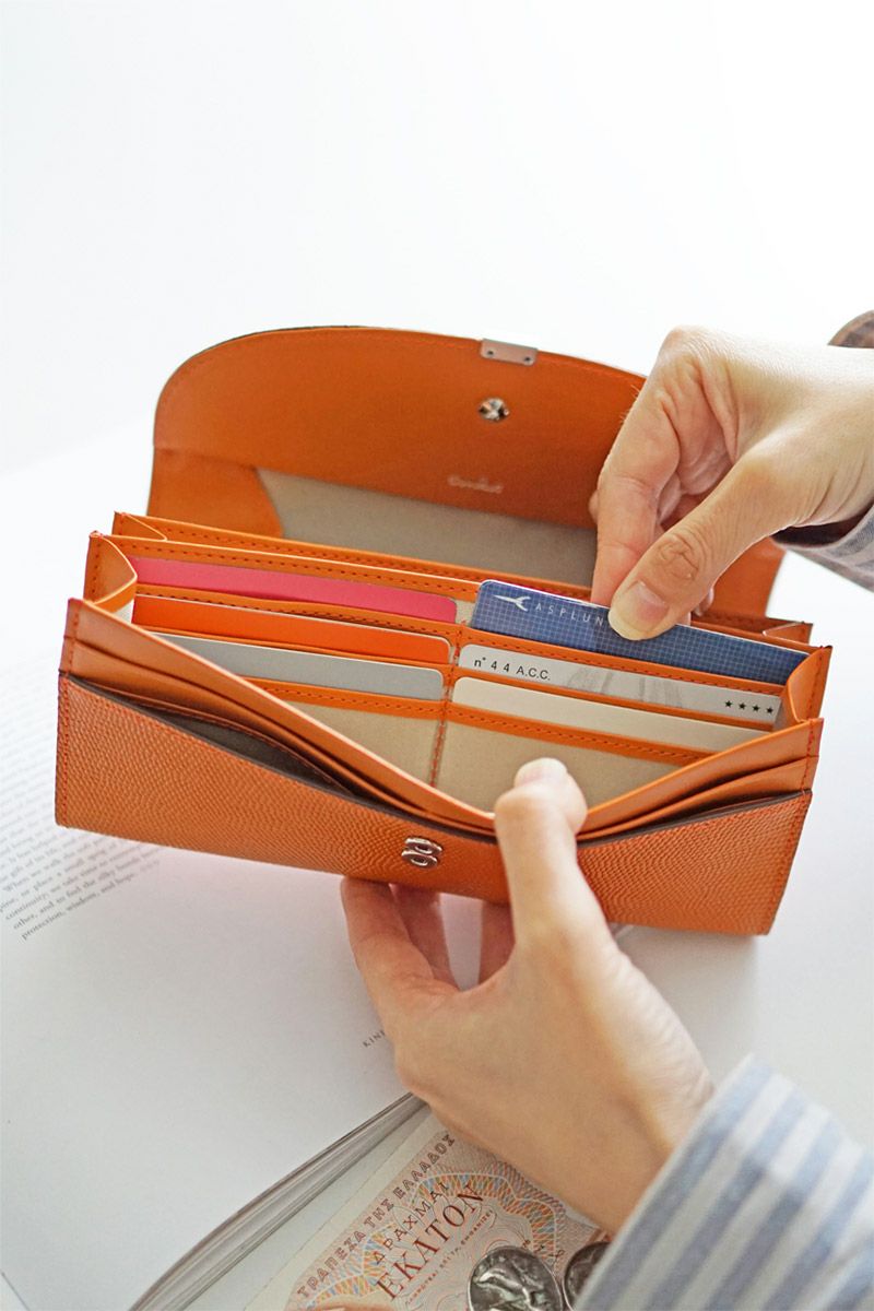 airlist エアリスト LUNA ルナ 小銭入れ付き長財布 24650