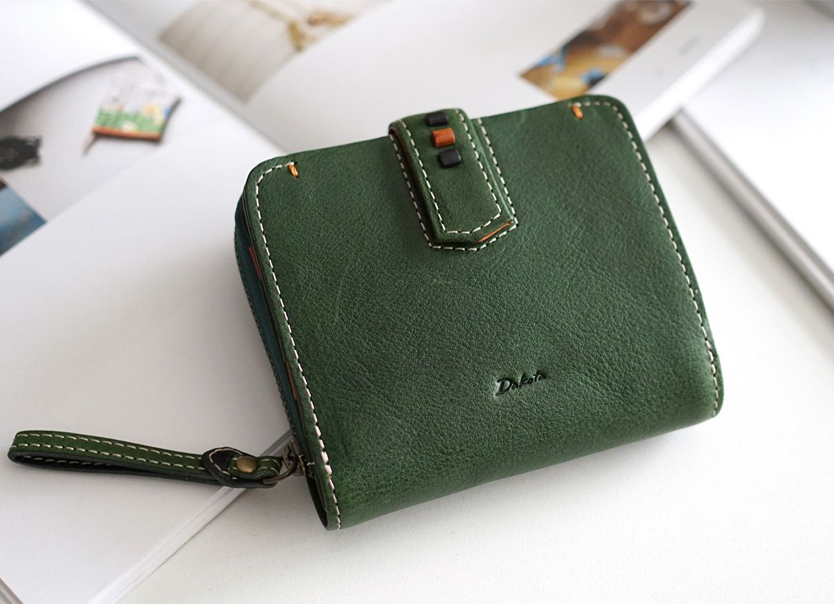 ダコタ丸財布　グリーン ダコタ Dakota ダコタ マーゴット ラウンドファスナー 二つ折り財布