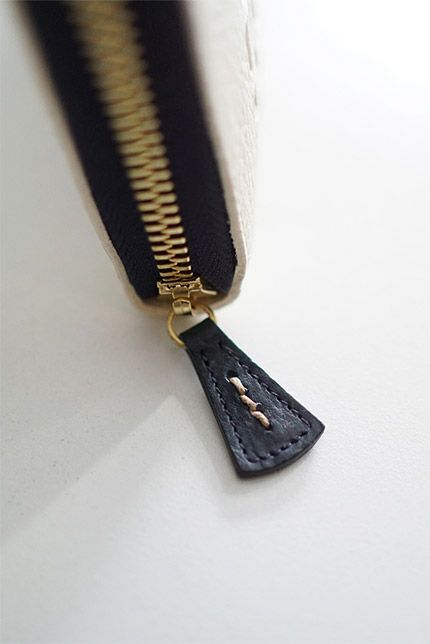 genten ゲンテン cut work カットワーク 小銭入れ付き長財布（ラウンドファスナー式 ） 49493(42191)