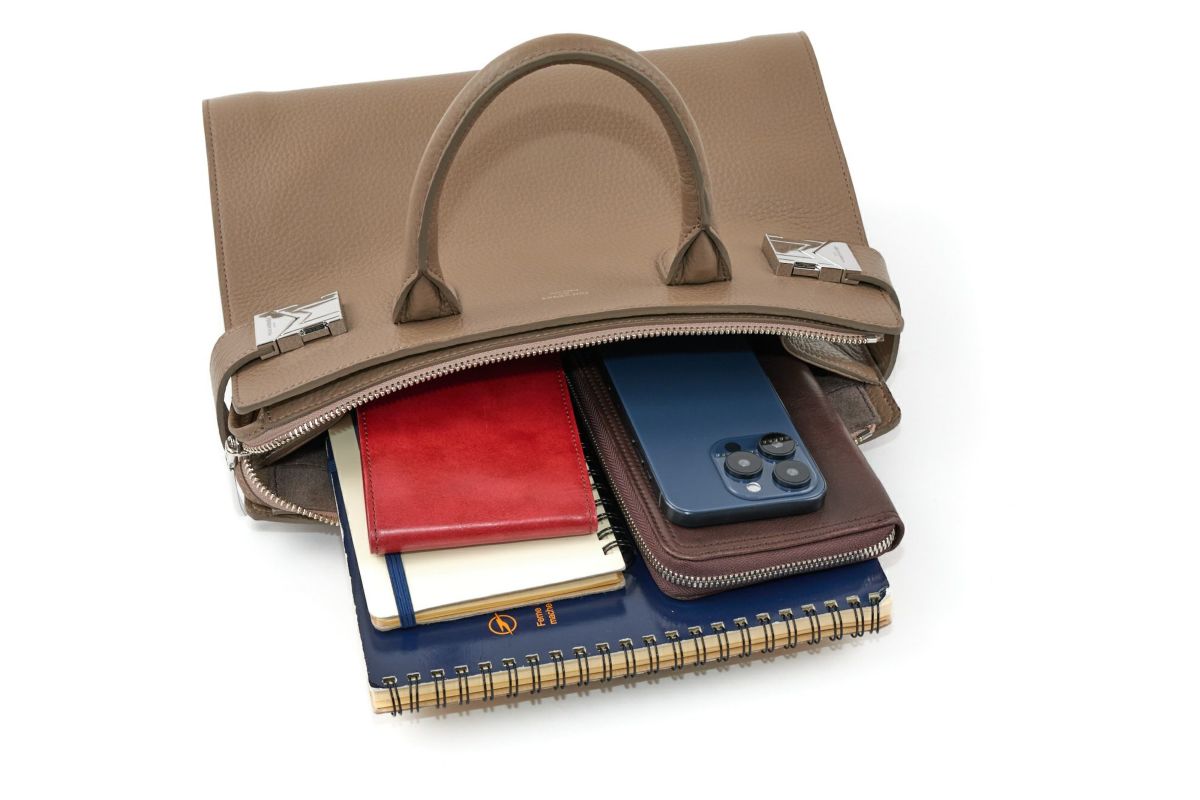 PELLE MORBIDA ペッレモルビダ Maiden Voyage メイデン ボヤージュ シュリンクレザー ミニトートバッグ PMO-MB084