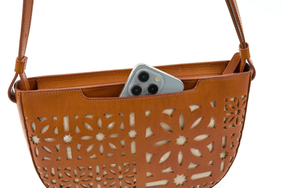 genten ゲンテン Sail Cut Work セイルカットワーク ショルダーバッグ 44587