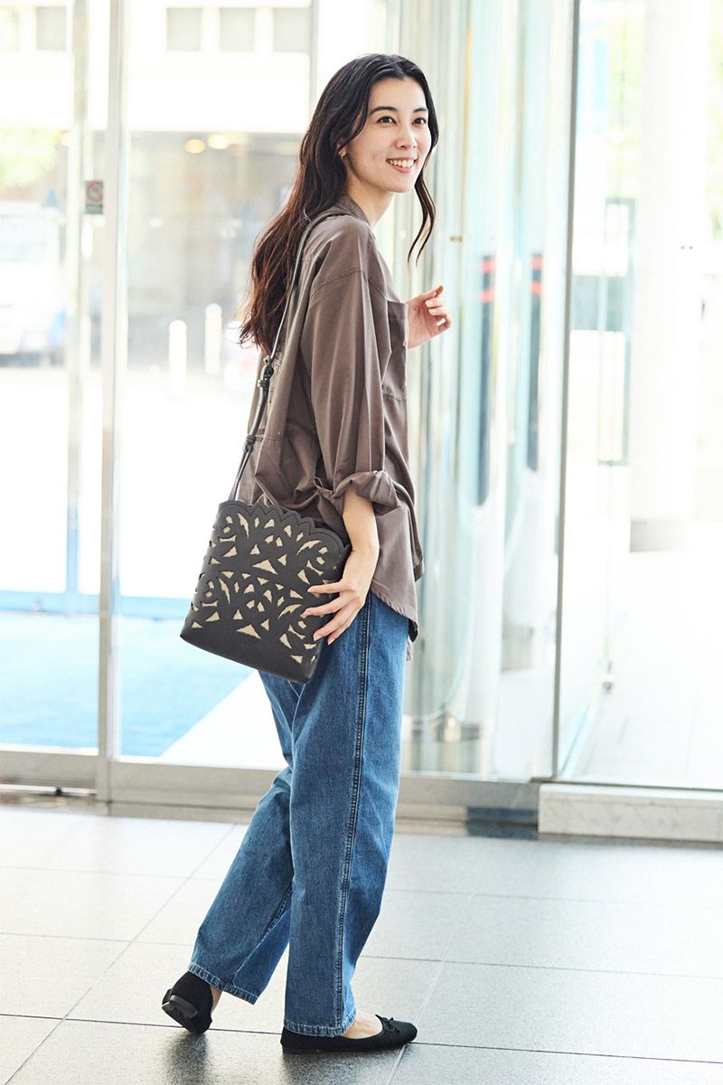 genten ゲンテン Garden cutwork ガーデンカットワーク ショルダーバッグ 43952