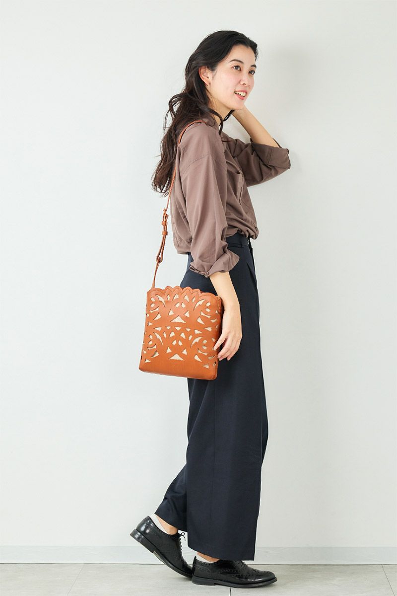 genten ゲンテン Garden cutwork ガーデンカットワーク ショルダーバッグ 43952