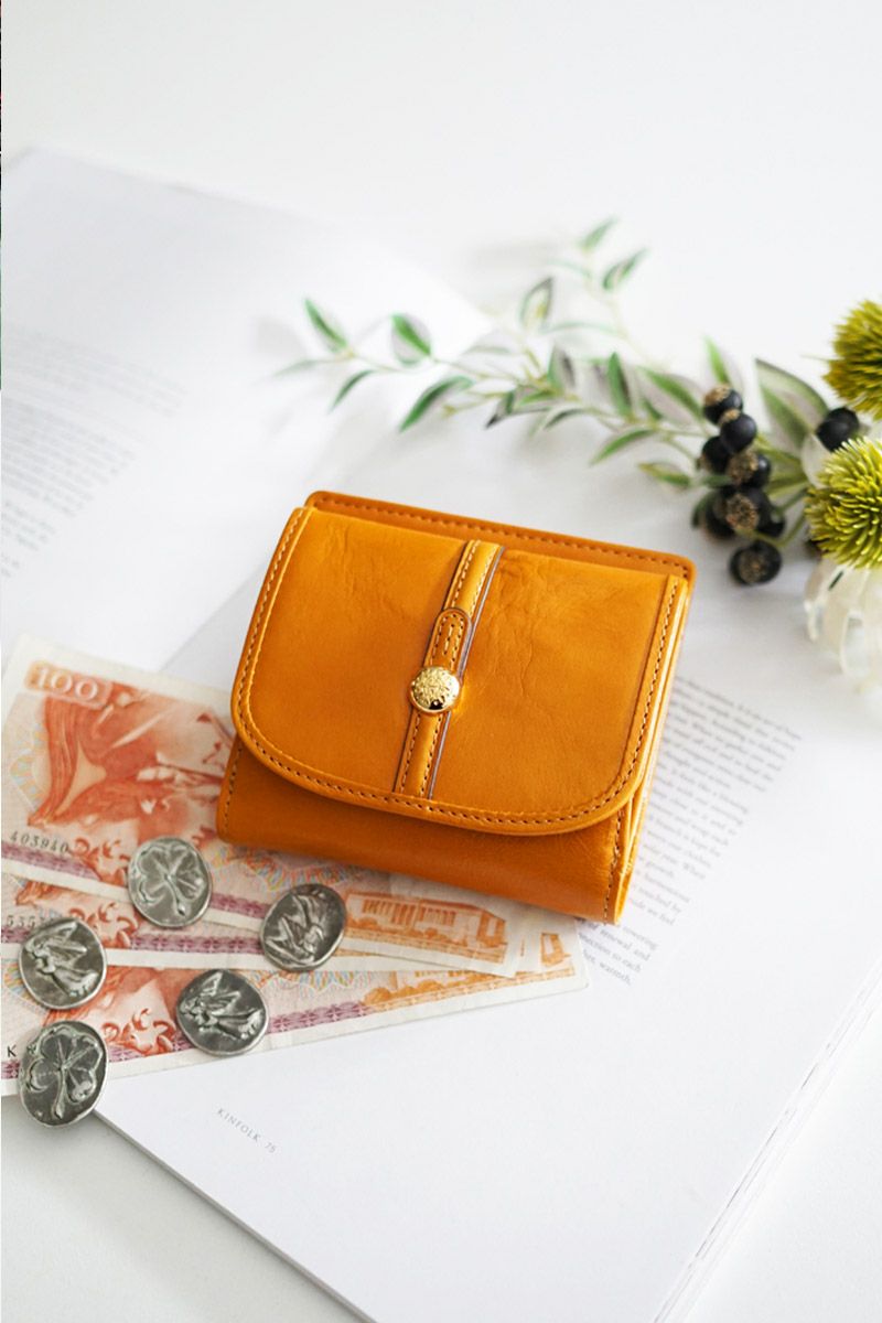 Dakota ダコタ クーポラ 小銭入れ付き二つ折り財布 0031720