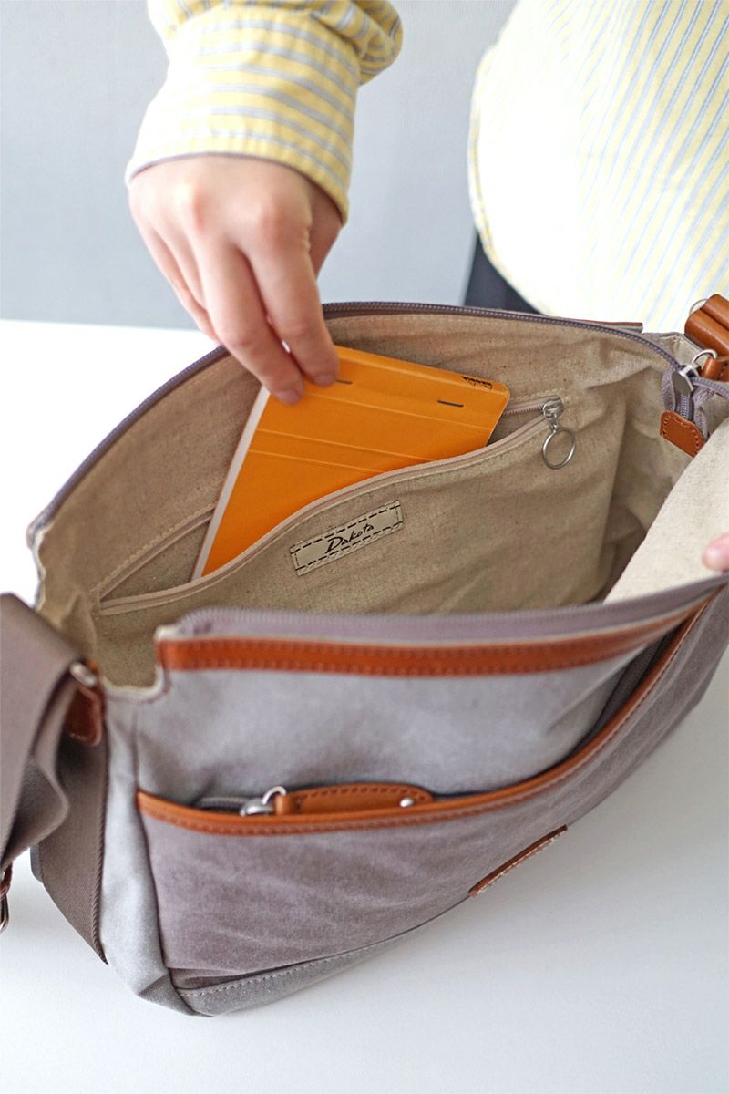 Dakota ダコタ ワールズ ショルダーバッグ 1531671