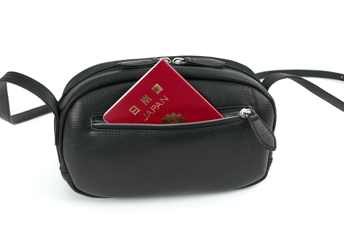 VIA DOAN ヴィア ドアン Zilda ジルダ 横長ミニショルダーバッグ 7735