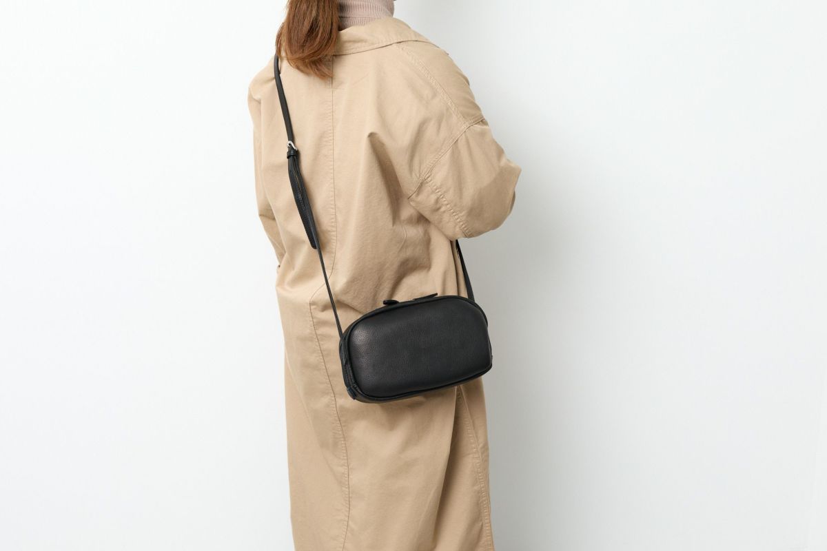 VIA DOAN ヴィア ドアン Zilda ジルダ 横長ミニショルダーバッグ 7735