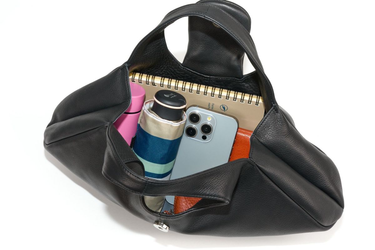 VIA DOAN ヴィア ドアン Zilda ジルダ 扇形手さげバッグ 7769