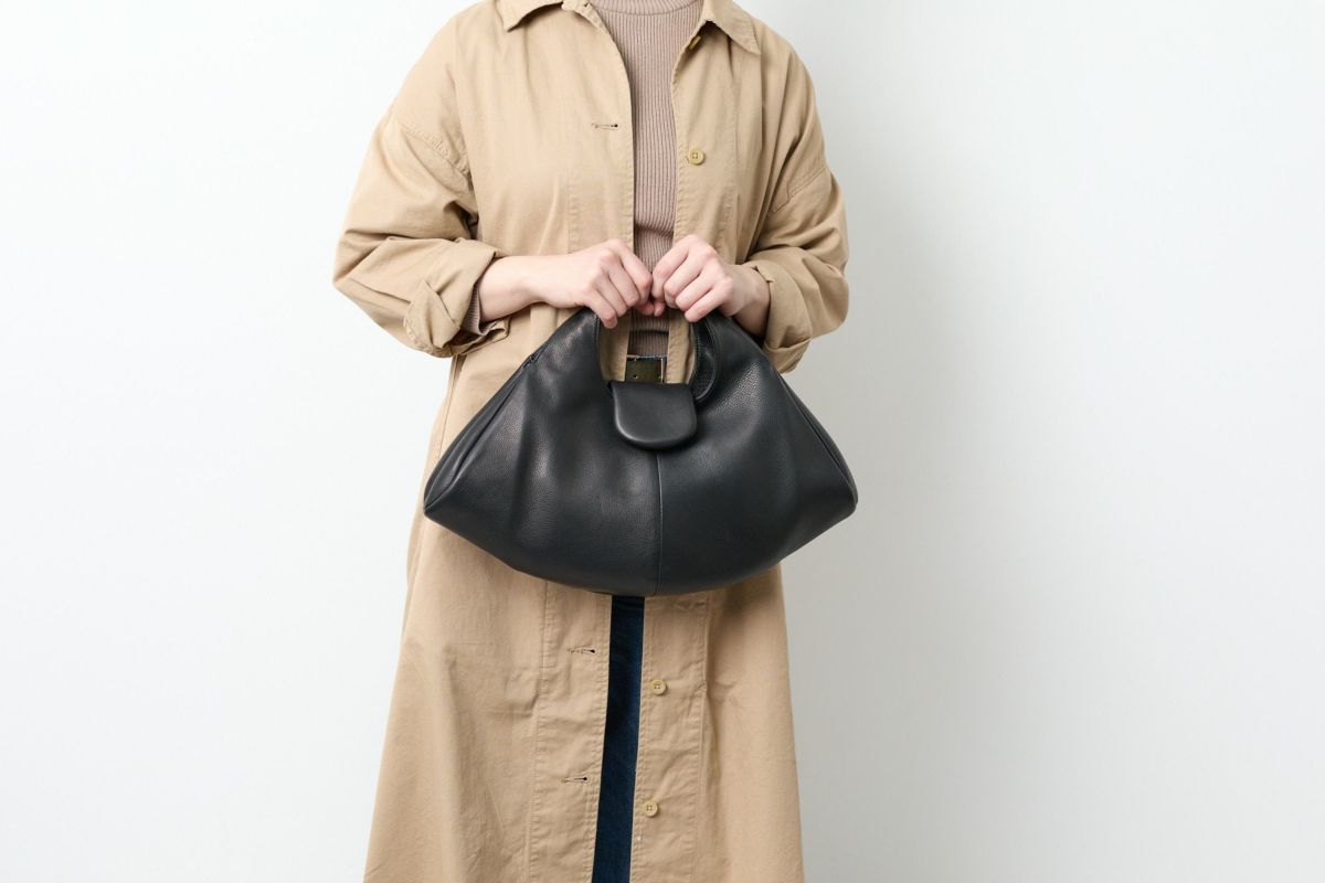 VIA DOAN ヴィア ドアン Zilda ジルダ 扇形手さげバッグ 7769