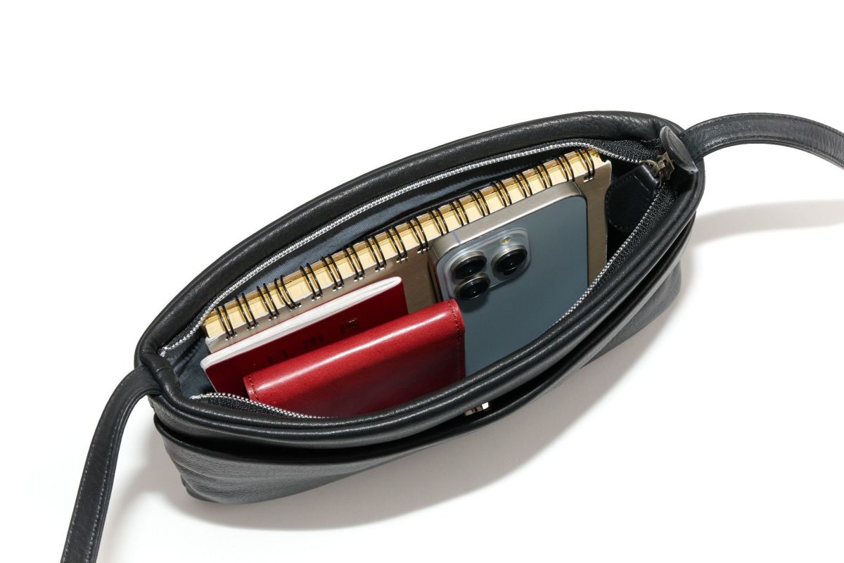 VIA DOAN ヴィア ドアン Zilda ジルダ 薄型ショルダーバッグ 7786