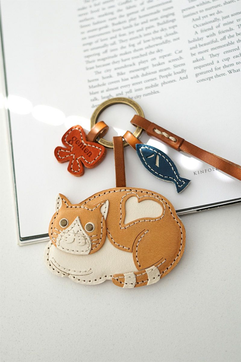 genten ゲンテン WAKU WAKU Charm ワクワクチャーム ハチワレ 40862