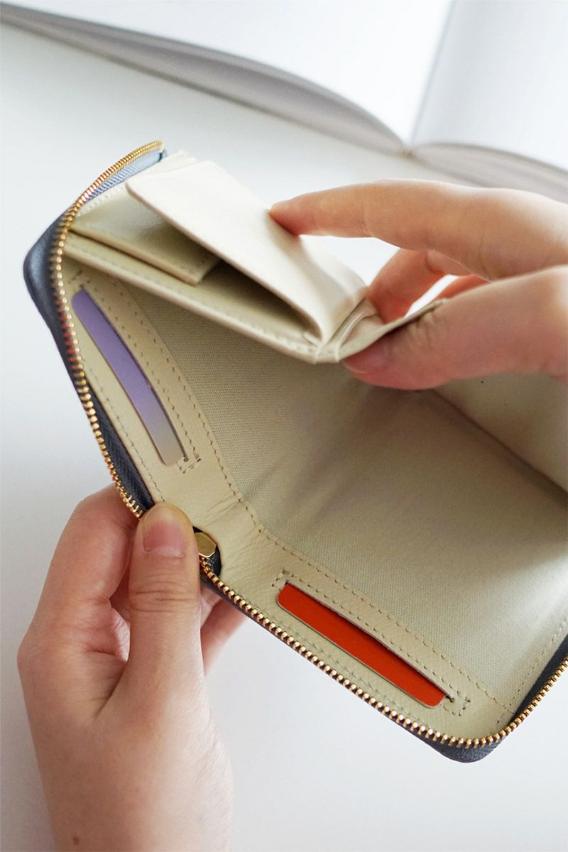 VIOLAd'ORO ヴィオラドーロ PORTA ポルタ 二つ折りL字型財布 V-5056