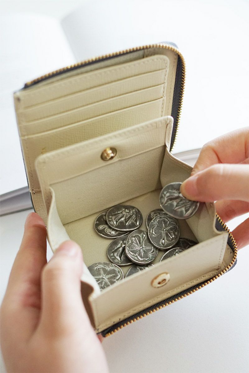 VIOLAd'ORO ヴィオラドーロ PORTA ポルタ 二つ折りL字型財布 V-5056