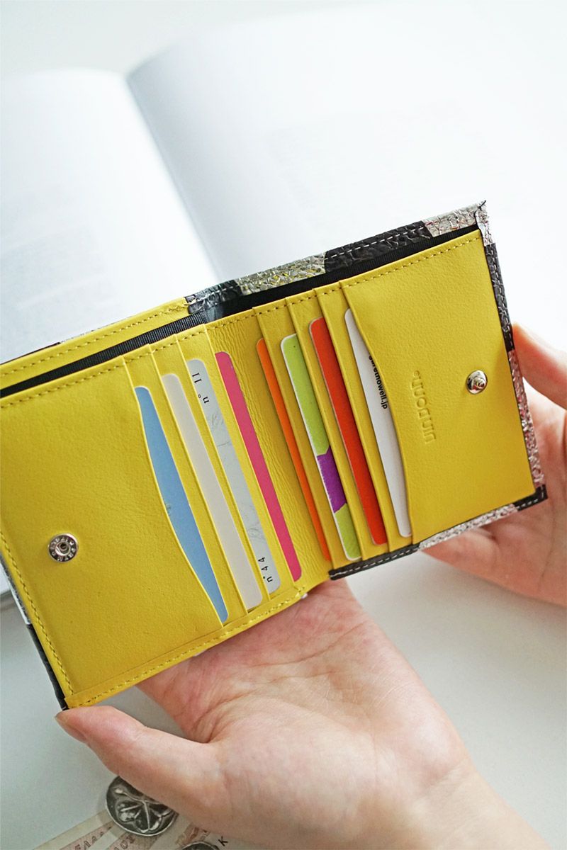 VIA DOAN ヴィア ドアン Roco ロコ 小銭入れ付き二つ折り財布 567