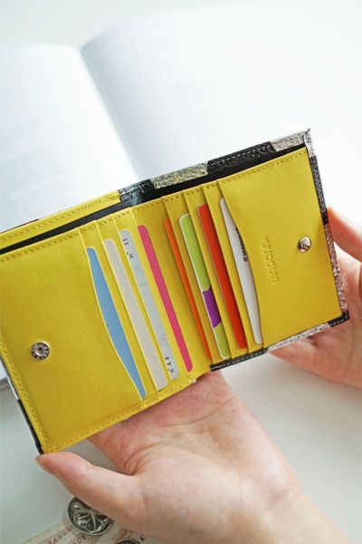VIA DOAN ヴィア ドアン Roco ロコ 小銭入れ付き二つ折り財布 567