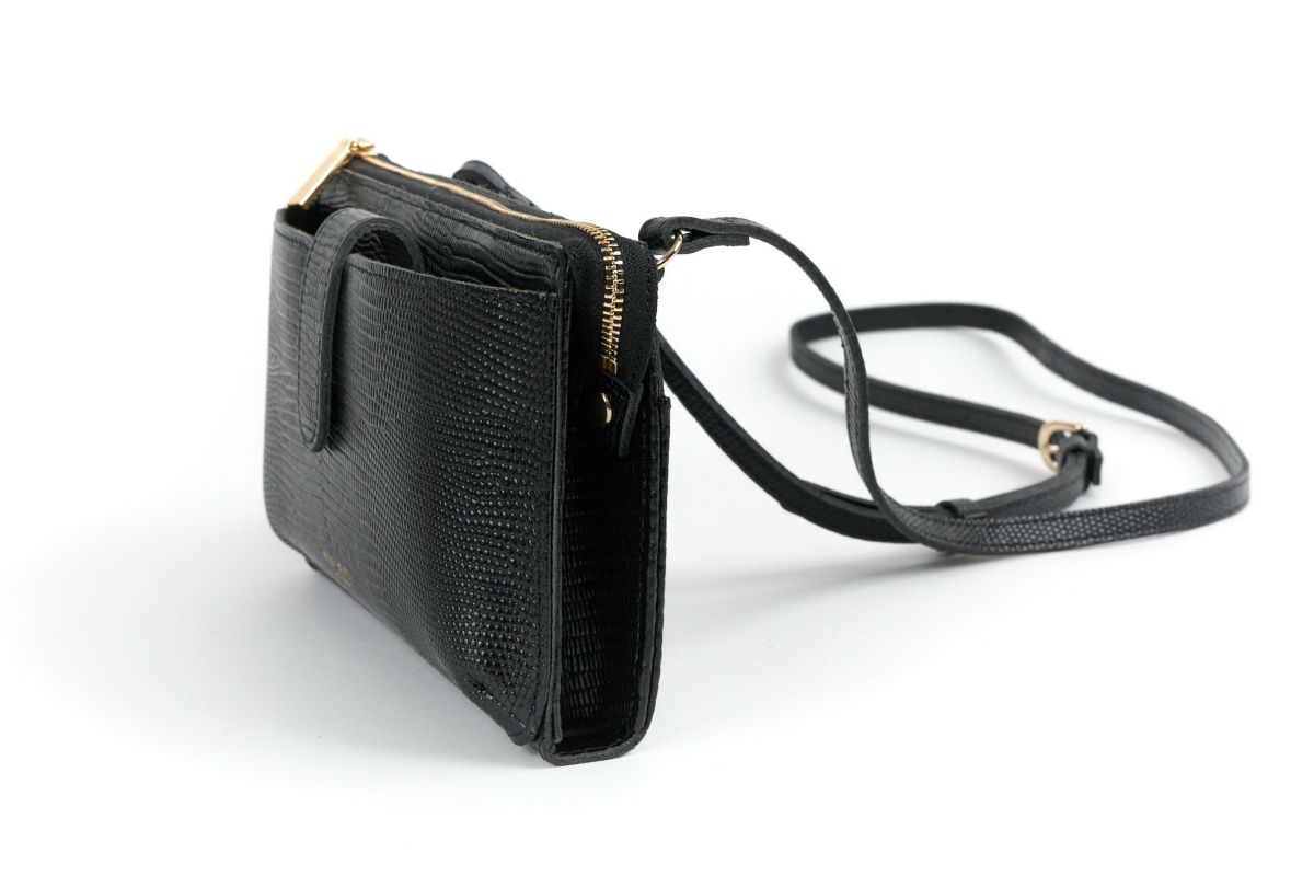 VIOLAd'ORO ヴィオラドーロ ADRIA アドリア 横型スマートフォンポシェット V-1326