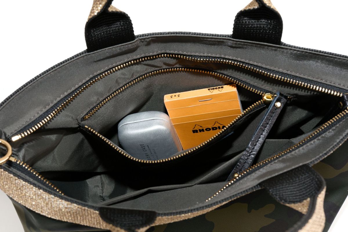 VIOLAd'ORO ヴィオラドーロ GINO ジーノ ナイロン×ゴールドテープトートバッグM V-2037