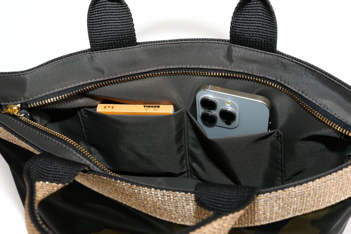 VIOLAd'ORO ヴィオラドーロ GINO ジーノ ナイロン×ゴールドテープトートバッグM V-2037