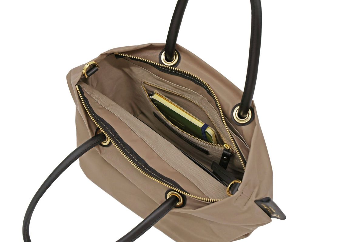 VIOLAd'ORO ヴィオラドーロ BIANCA ビアンカ ノットハンドルトートバッグS V-2174