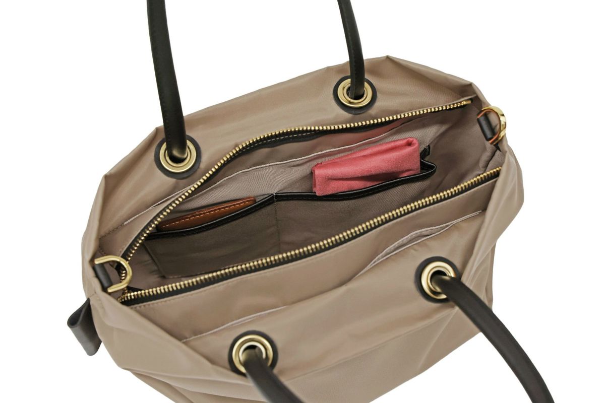 VIOLAd'ORO ヴィオラドーロ BIANCA ビアンカ ノットハンドルトートバッグS V-2174