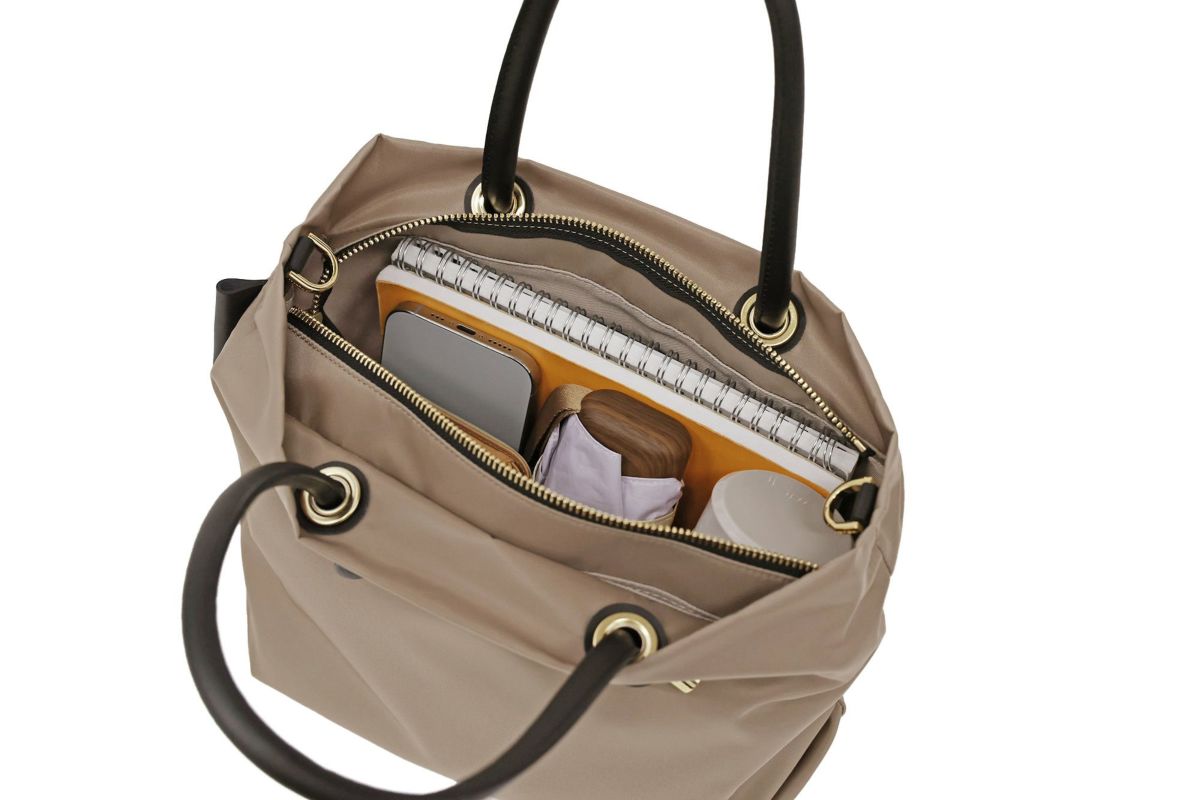 VIOLAd'ORO ヴィオラドーロ BIANCA ビアンカ ノットハンドルトートバッグS V-2174