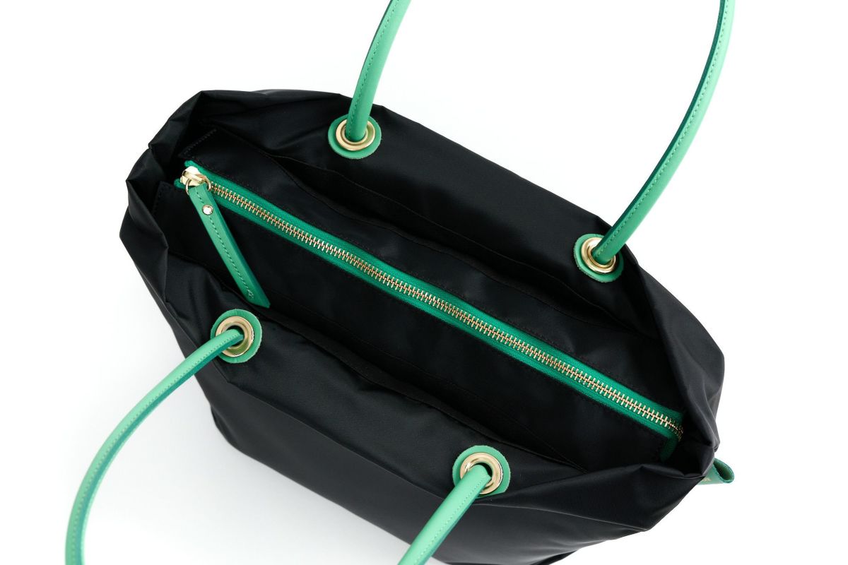 VIOLAd'ORO ヴィオラドーロ BIANCA ビアンカ ノットハンドルトートバッグM V-2175