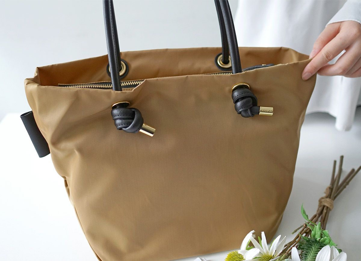 VIOLAd'ORO ヴィオラドーロ BIANCA ビアンカ ノットハンドルトートバッグM V-2175