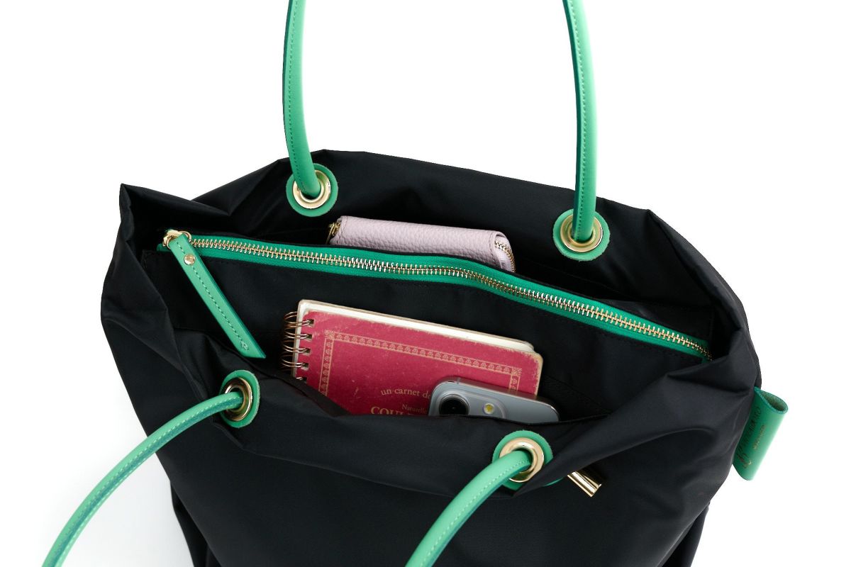 VIOLAd'ORO ヴィオラドーロ BIANCA ビアンカ ノットハンドルトートバッグM V-2175