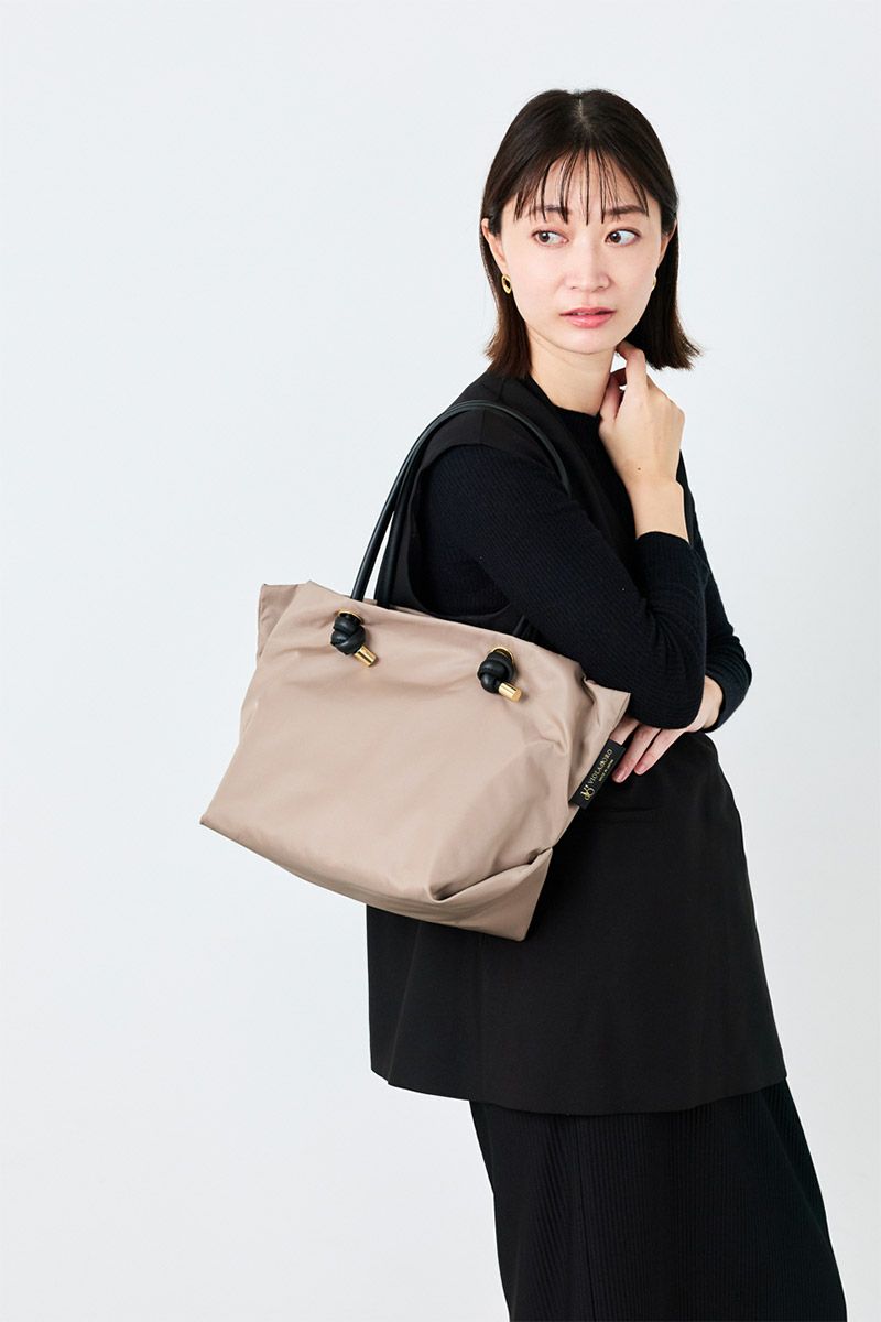 VIOLAd'ORO ヴィオラドーロ BIANCA ビアンカ ノットハンドルトートバッグM V-2175