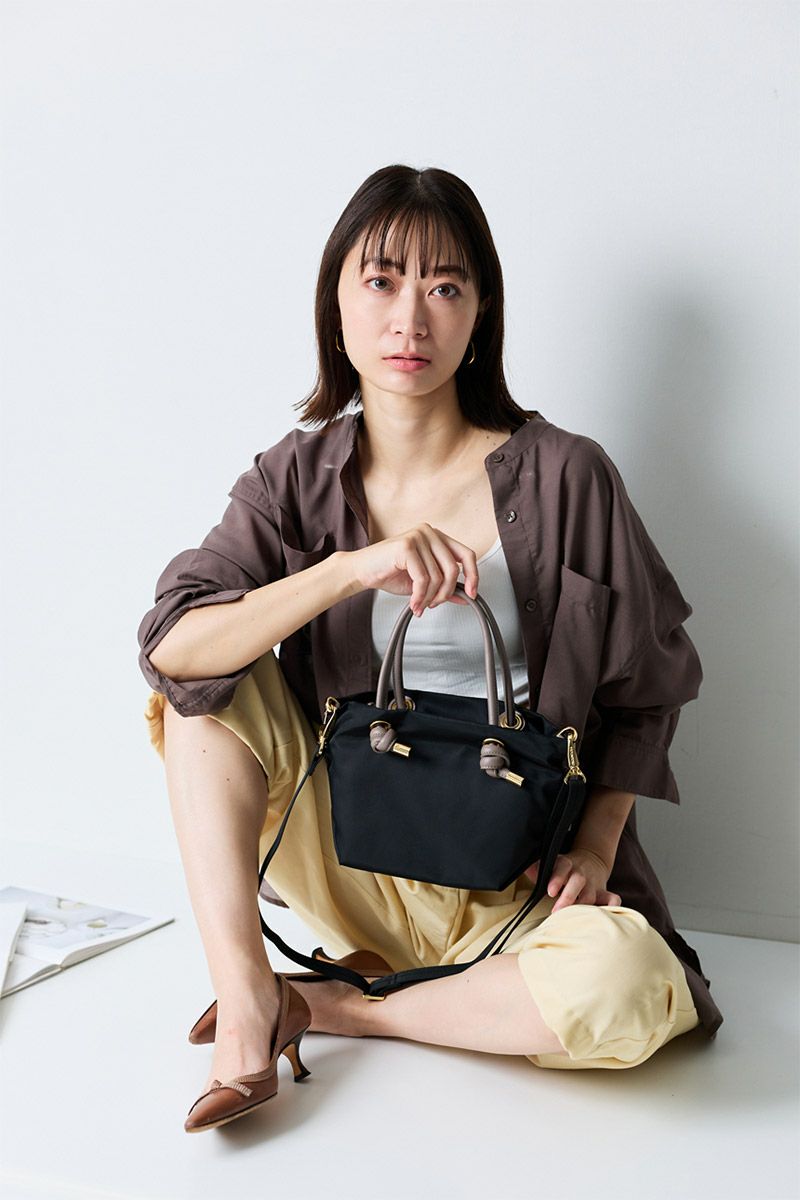 VIOLAd'ORO ヴィオラドーロ BIANCA ビアンカ ノットハンドルトートバッグXS V-2197