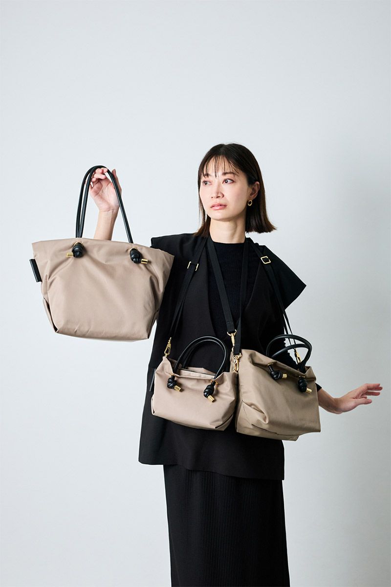 VIOLAd'ORO ヴィオラドーロ BIANCA ビアンカ ノットハンドルトートバッグXS V-2197
