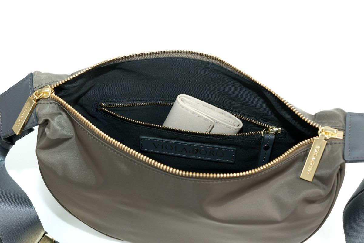 VIOLAd'ORO ヴィオラドーロ BIANCA ビアンカ ボディバッグ V-2247