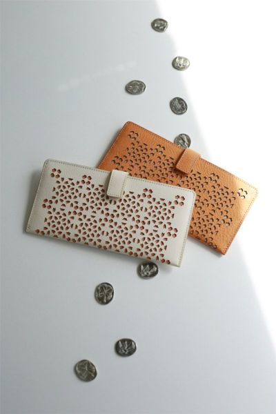 genten ゲンテン Flutter cut work フラッターカットワーク 薄型長財布 49595